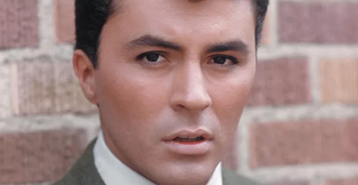 “Ídolo Adolescente – Los Hijos de James Darren”: ¡Guapos chicos que son como réplicas jóvenes de su famoso papá!