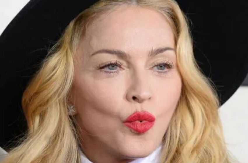  “¡Parece que está en sus 20s!”: Madonna, de 66 años, Impacta en una Sesión de Fotos Glamurosa en su Rancho