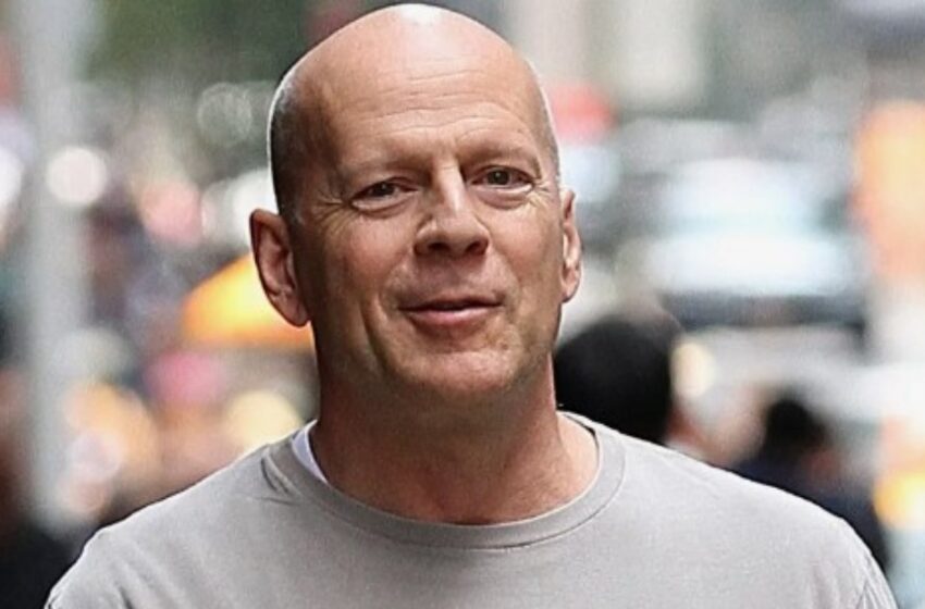  Los paparazzi capturan a un frágil Bruce Willis en un coche con guardaespaldas: “¿Cómo luce ahora?”