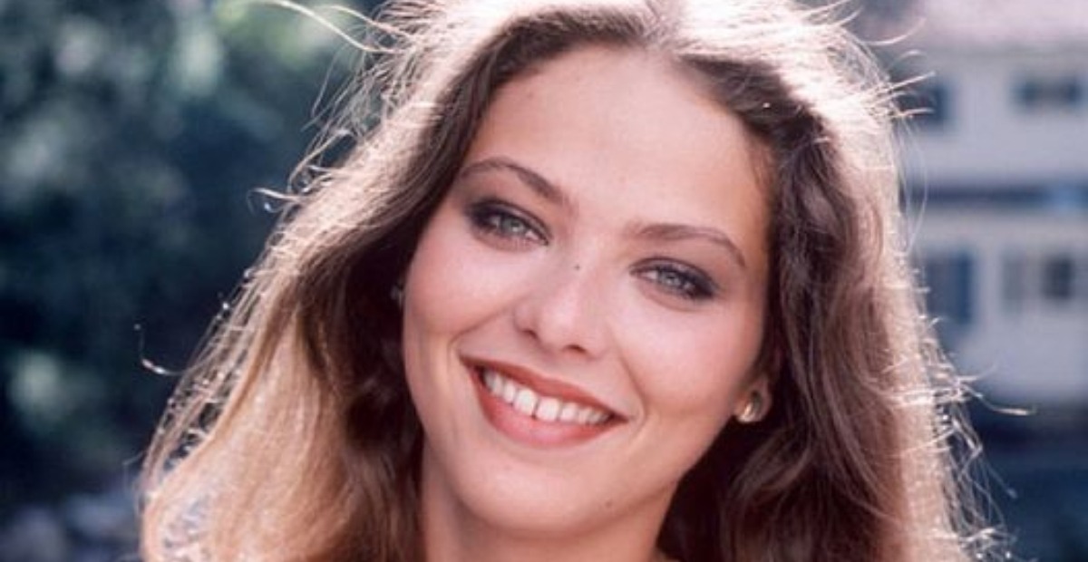 “¡Una belleza que se niega a envejecer!”: ¡La actriz Ornella Muti, de 69 años, luce su figura juvenil en una minifalda!