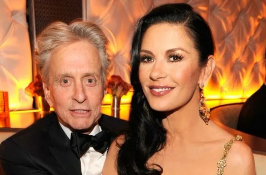  “¡Feliz cumpleaños para Michael y para mí!”: Catherine Zeta-Jones revela un regalo picante para Douglas en su 80 cumpleaños, foto de archivo encantadora adentro