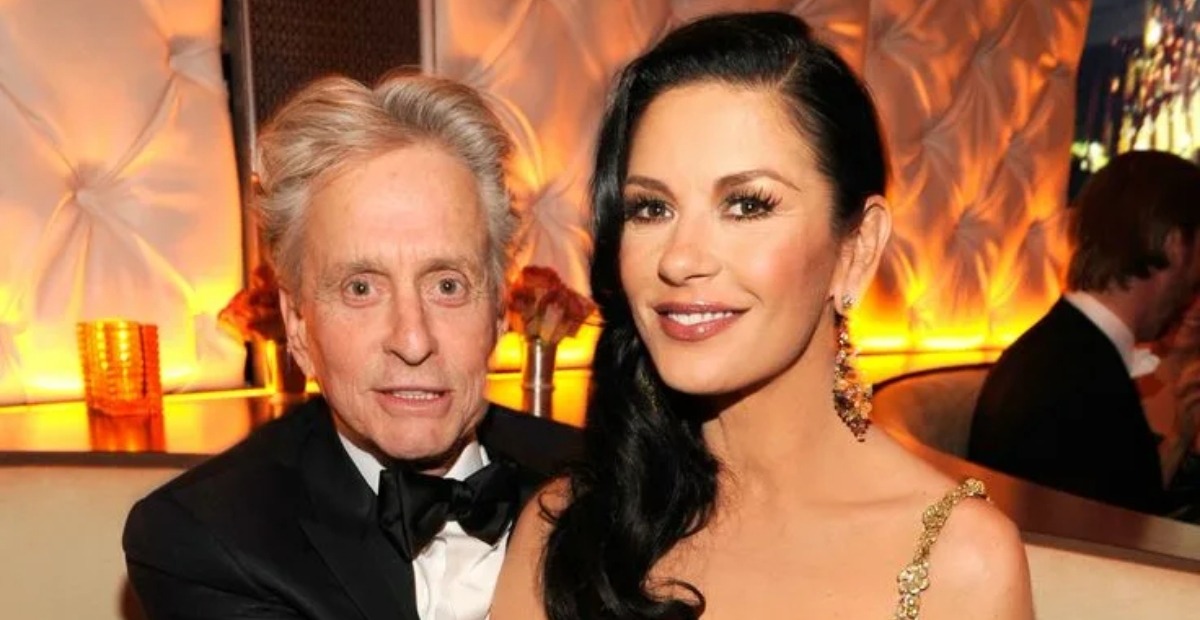 “¡Feliz cumpleaños para Michael y para mí!”: Catherine Zeta-Jones revela un regalo picante para Douglas en su 80 cumpleaños, foto de archivo encantadora adentro