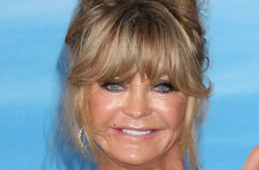  Actúa tan despreocupadamente como una joven: la actriz mundial de 78 años Goldie Hawn bailó con alegría en público.