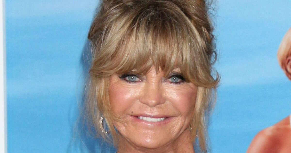 Actúa tan despreocupadamente como una joven: la actriz mundial de 78 años Goldie Hawn bailó con alegría en público.