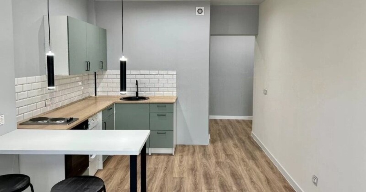 No llevó a su prometida a un elegante estudio de 25 m²: ¡ella dijo que debería haber comprado un apartamento de dos habitaciones en mal estado en su lugar!