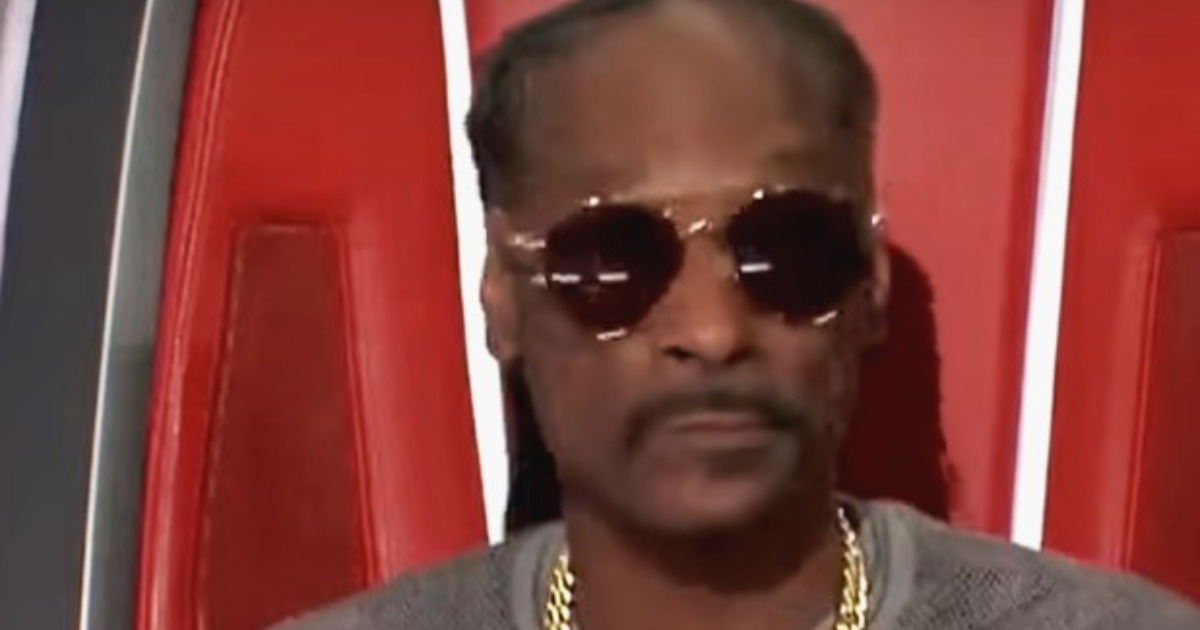 ¡El Significado del Collar Regalo de Snoop Dogg a los Concursantes de “The Voice”: ¡Descubre lo Que Realmente Representa!