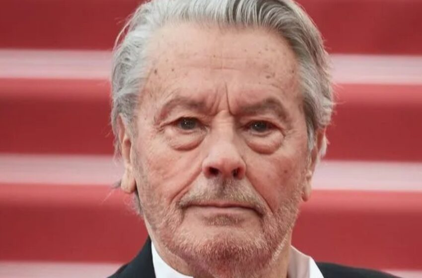  ¡La hija de Alain Delon compartió fotos raras de su padre un mes después de su fallecimiento!: ‘¡Un homenaje tan conmovedor en las redes sociales!’