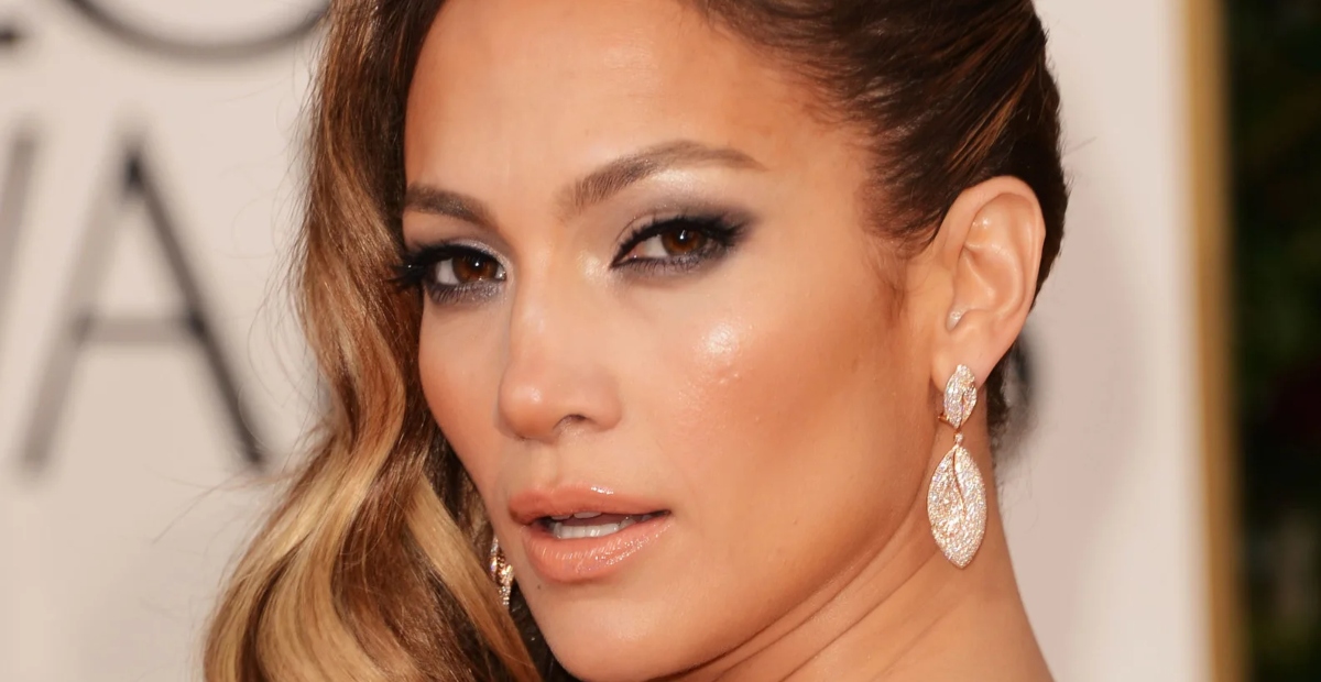 “¿Qué le está pasando?”: ¡Jennifer Lopez preocupa a sus fans con su reciente transformación!