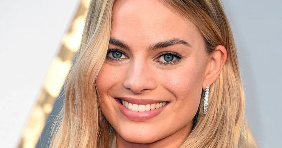 “Margot Robbie embarazada es vista con un vestido ajustado en las calles de Los Ángeles por los paparazzi”: ¿Cómo luce?