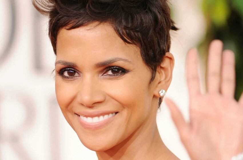  “Me gusta ser mayor”: Halle Berry, de 58 años, ha dejado de depilarse las axilas. ¿Cómo se ve ahora?