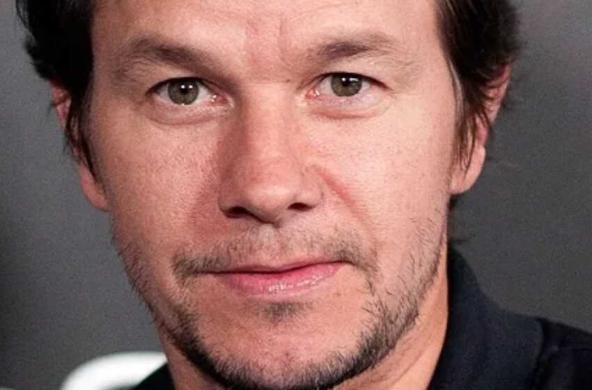  “A los 53 años, parece máximo 30 con un físico similar al de Apolo”: ¿Cómo se ve Mark Wahlberg ahora?