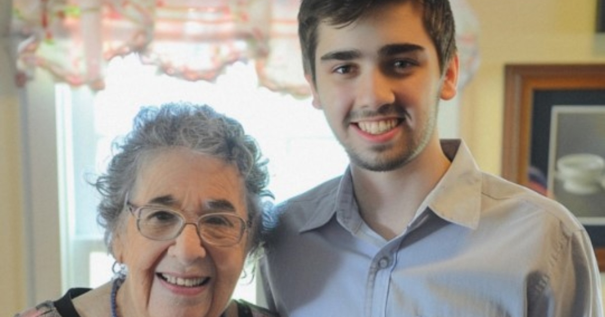 ¡Mi Novio Almuerza en Secreto con Mi Abuela Todos los Jueves — No Puedo Dejar de Llorar al Saber el Motivo!