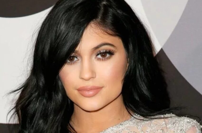  “Básicamente iba desnuda”: ¡El nuevo look de Kylie Jenner en la alfombra roja fue criticado en la red!