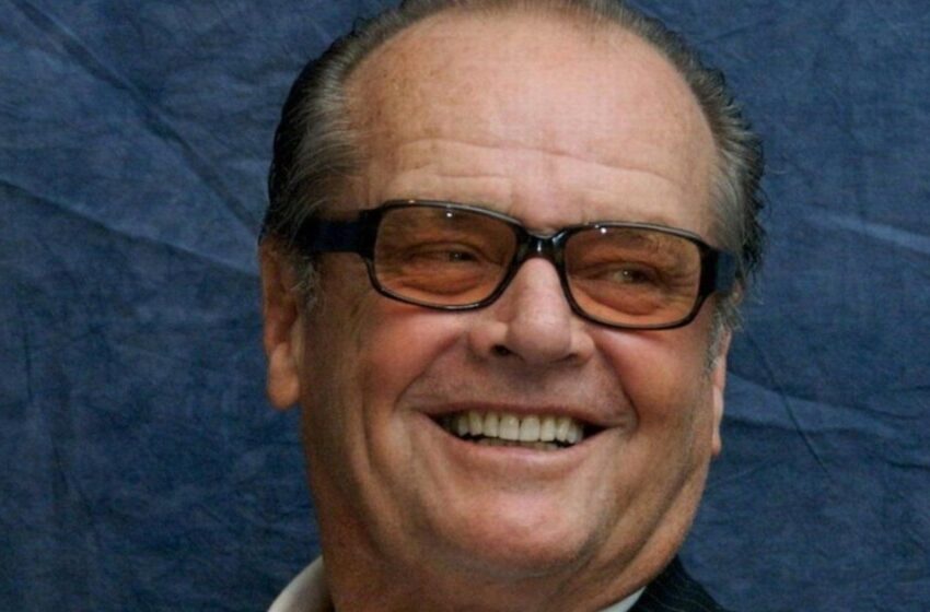  ¡A los 37 años, Jack Nicholson descubrió que su hermana en realidad era su madre! Detalles sorprendentes sobre la vida de la estrella.