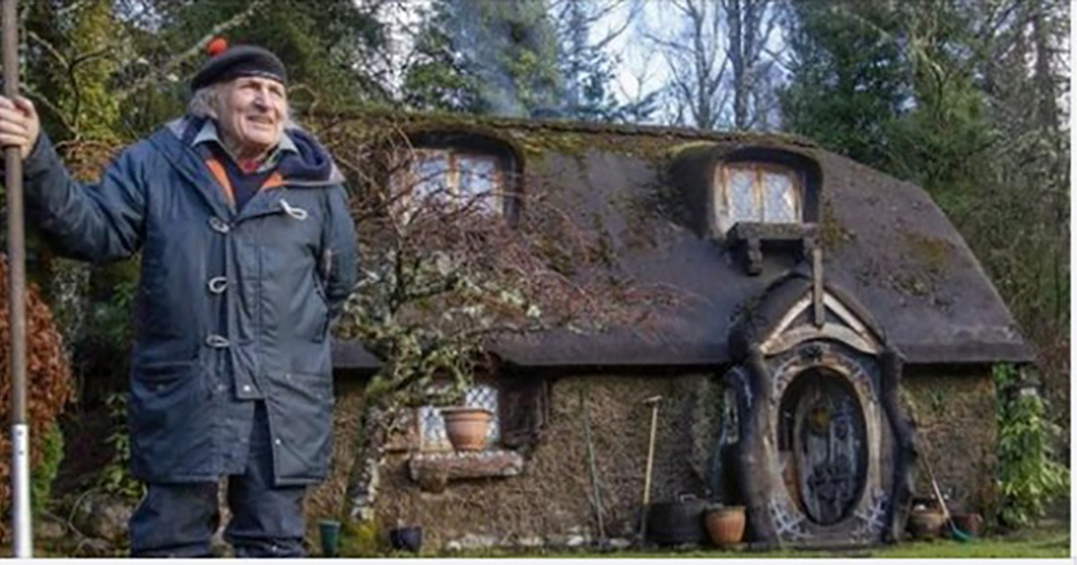 “¡Tan increíble!”: ¡Un hombre de 90 años sorprendió al mundo con su asombrosa casa de hobbit!