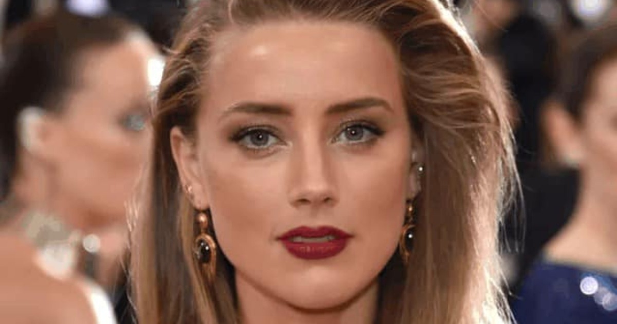 La antigua belleza famosa ahora es irreconocible: ¡La transformación de Amber Heard deja a todos sorprendidos!