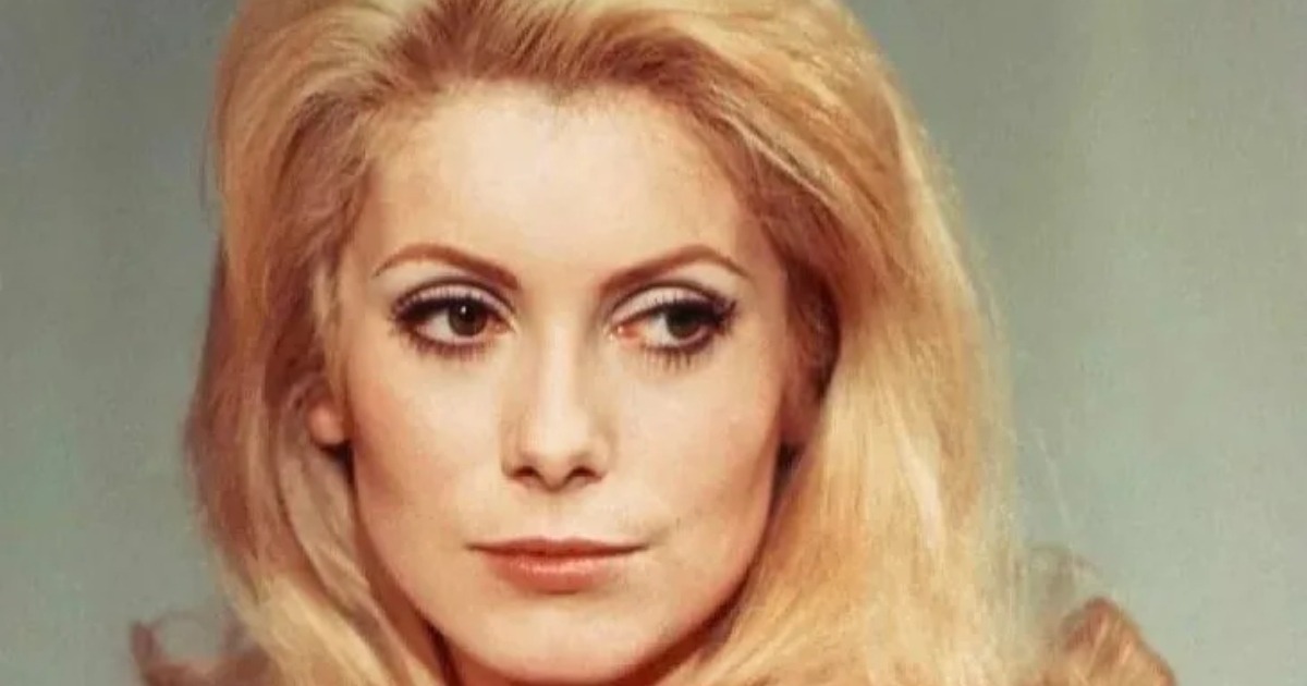 ¡”La estrella fue captada en el mercado de pulgas”: Así luce la actriz Catherine Deneuve a los 81 años en la vida real!