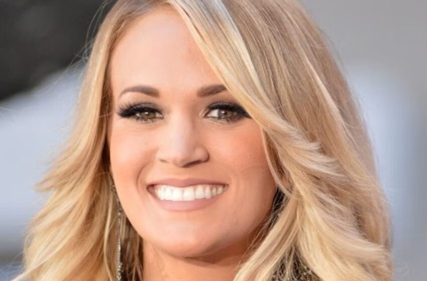  “¡Sus Labios Son Enormes!”: ¡Los Fans Reaccionan al Cambio de Look de Carrie Underwood! – ¿Cómo Se Ve Ahora?