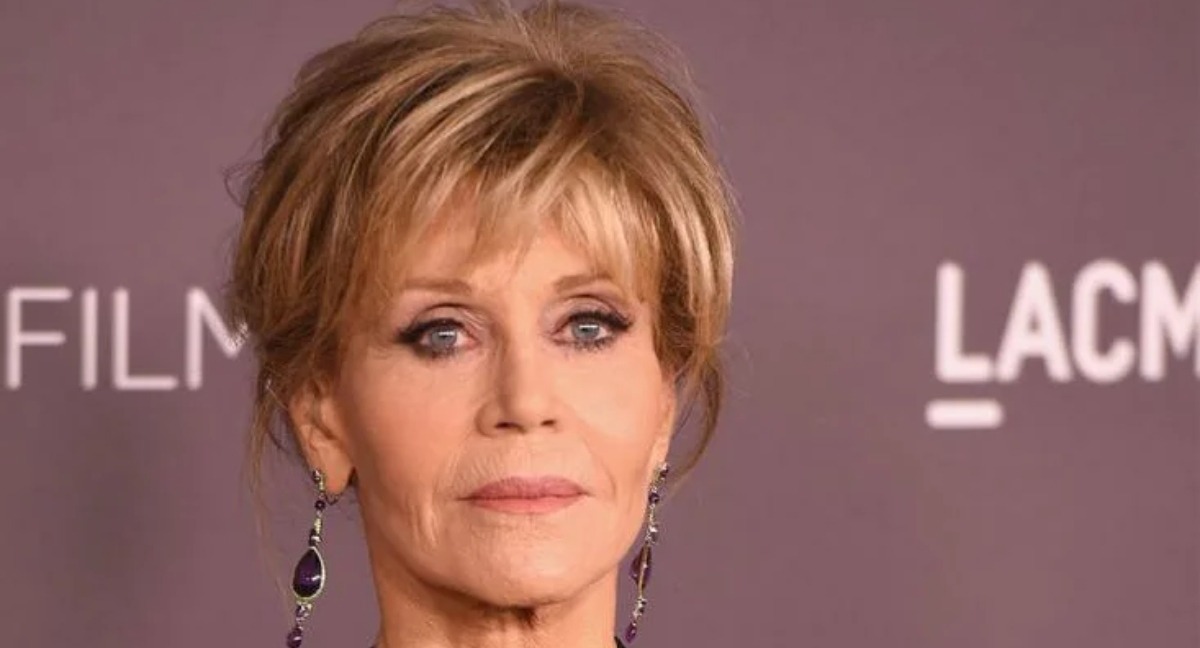 ¡El nuevo look de Jane Fonda a los 86 años: la actriz robó el protagonismo en la alfombra roja!