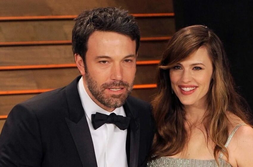  “¿Qué Podría Significar Esto?”: Ben Affleck y Su Exesposa, Jennifer Garner, Se Reencuentran en Acción de Gracias – ¡Se Ven Tan Felices!