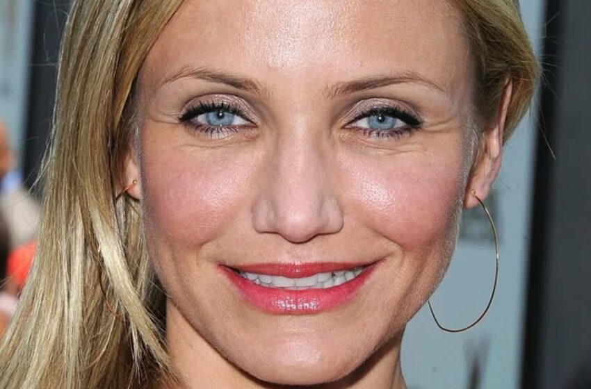  Cameron Diaz regresa a la alfombra roja con un atuendo oscuro para el estreno de su nueva película: ¡su transformación!