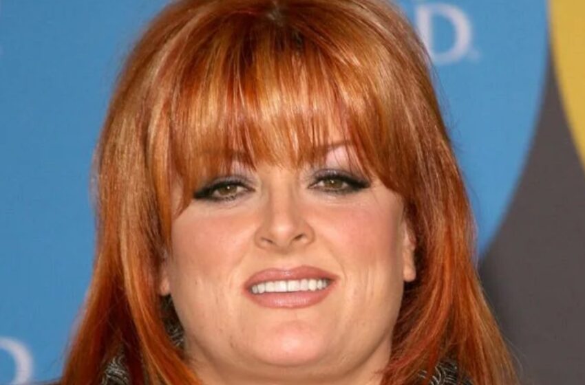  ¡Vaya, ¿cómo lo hizo?: ¡La impresionante pérdida de peso de Wynonna Judd a los 60 años!