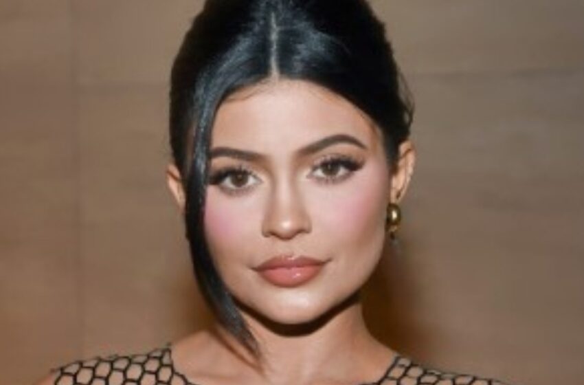  Por Qué los Hombres No Pueden Dejar de Admirar el Estilo de Kylie Jenner: ¡Mujeres, Tomen Nota!