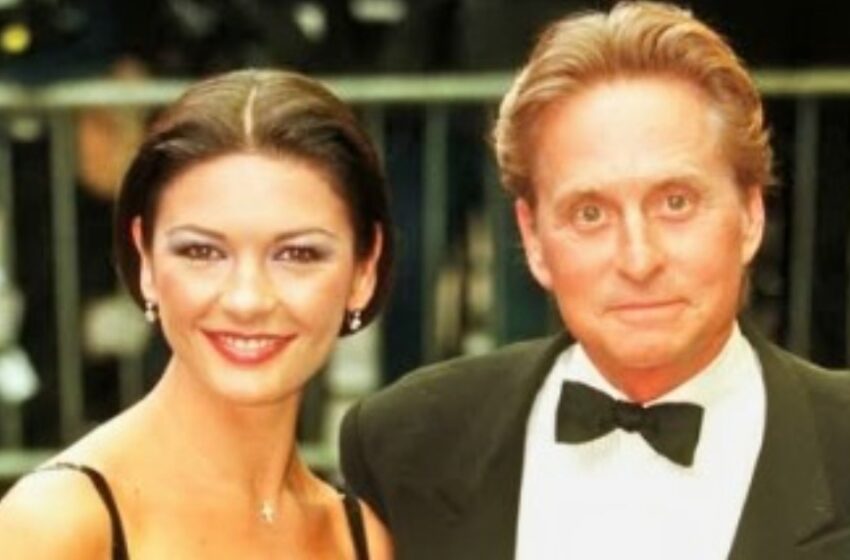  Catherine Zeta-Jones, de 55 años, comparte una rara foto con su esposo de 80 años, Michael Douglas: ¿Cómo lucen?