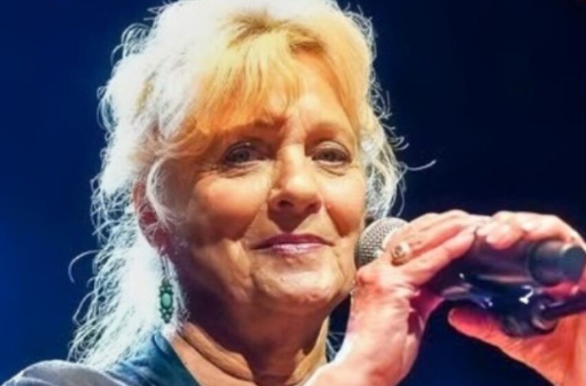 La cantante de country, de 83 años, y su esposo, 17 años más joven, siguen captando miradas como pareja. ¡¿Cómo lucen ahora?!