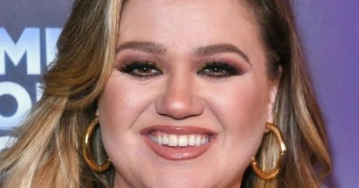 “¿Cómo Perdiste Peso?”: ¡La Transformación de Kelly Clarkson Deja a Sus Fans Asombrados!