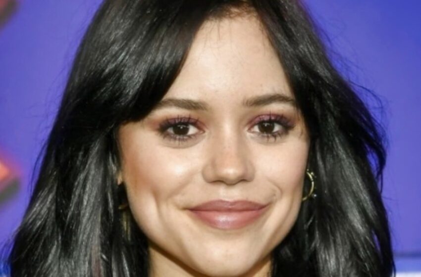  Jenna Ortega sorprende con un atrevido cambio de look, pero un detalle desata el debate entre sus fans: ¿¡qué es eso!?