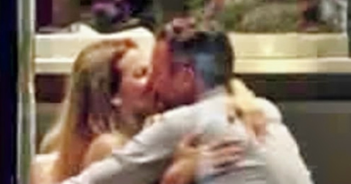 «Atrapé a mi esposo con mi secretaria, me echó a la calle»: ¡Lo que vino después fue una dulce venganza!
