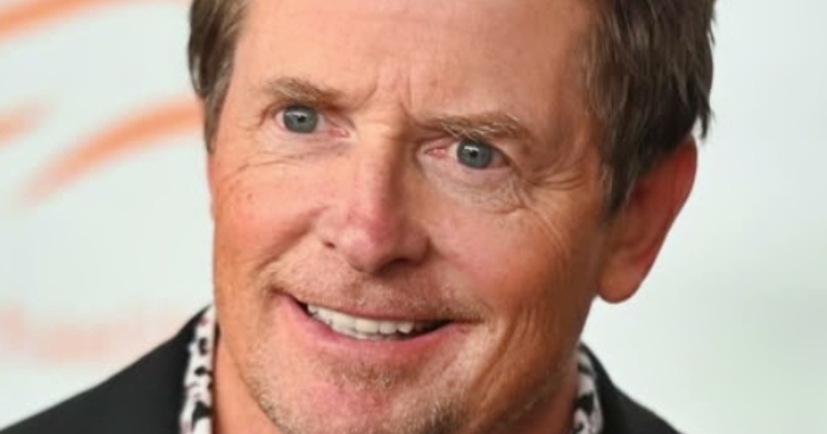 ¡Michael J. Fox hace una rara aparición con sus hijas gemelas ya adultas y su esposa! ¿Cómo se ven ahora?