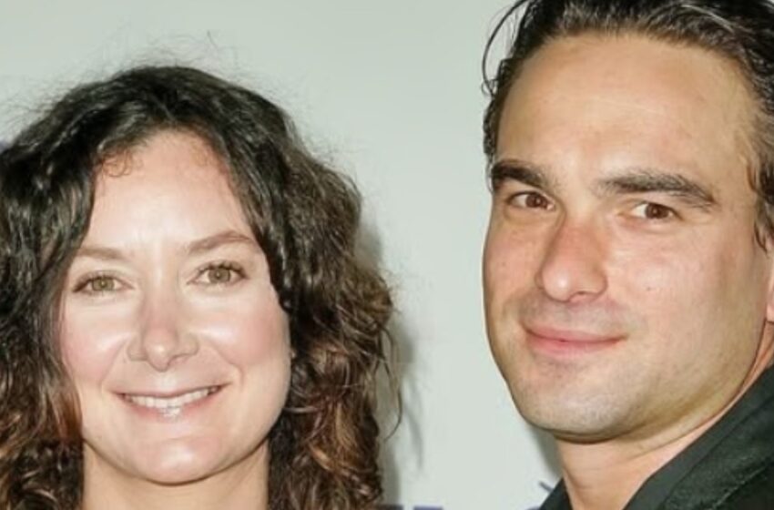 Sara Gilbert Habla Sobre Salir del Armario Frente a Johnny Galecki en ‘Roseanne’: ¡Cómo Él La Ha Apoyado Desde Entonces!