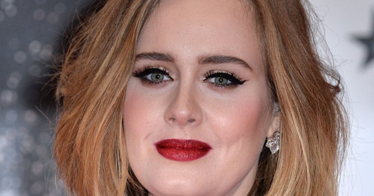 ¡Adele cumple 37 y deja a sus fans boquiabiertos con su apariencia de modelo tras perder 45 kilos!: ¿Cómo luce hoy?