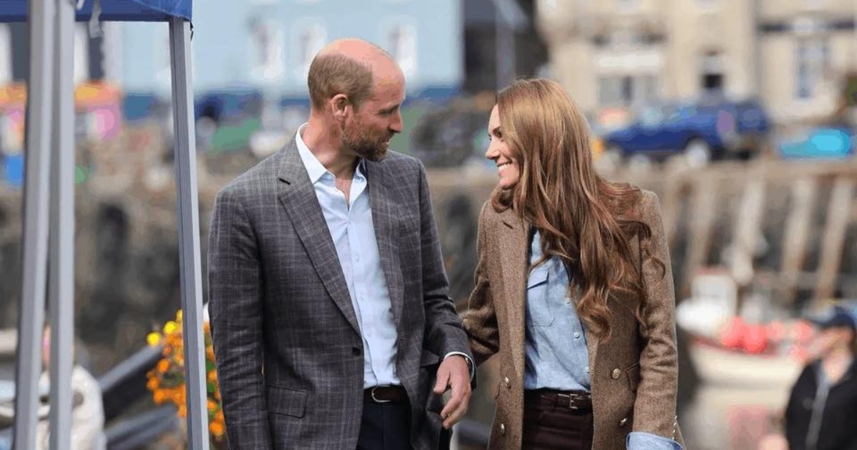 El Príncipe William y Kate Middleton celebran 14 años con una rara foto: ¡pero un detalle ha hecho hablar a los fanáticos!