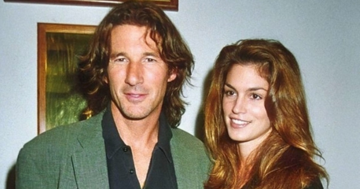 ¡Cindy Crawford rompe el silencio sobre su matrimonio con Richard Gere!: ¡Ahora los fans comparan a todas sus esposas!