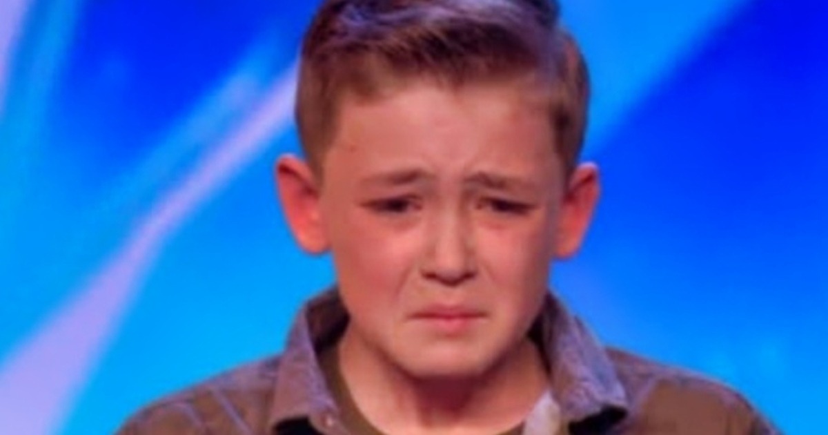 ¡Joven con autismo canta a la perfección a Michael Jackson y lo que hicieron los jueces lo hizo llorar de emoción!