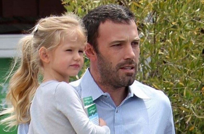 ¡La hija de Ben Affleck, de 19 años, florece convirtiéndose en una hermosa joven! ¡Mira las impresionantes fotos abajo!