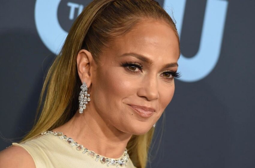  El hermoso viaje de embarazo de Jennifer Lopez: ¡Fotos raras revelan su increíble transformación!