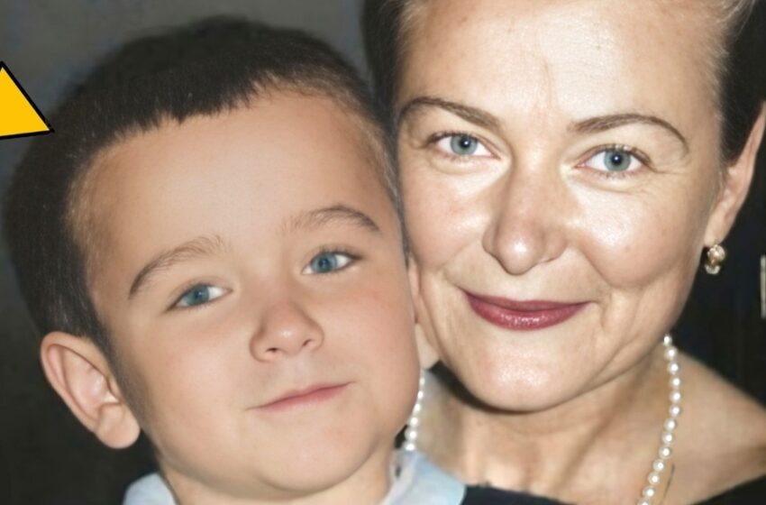 ¿Puedes adivinar quién es?: ¡Esta dulce foto de infancia con su mamá esconde a una futura leyenda de la comedia!