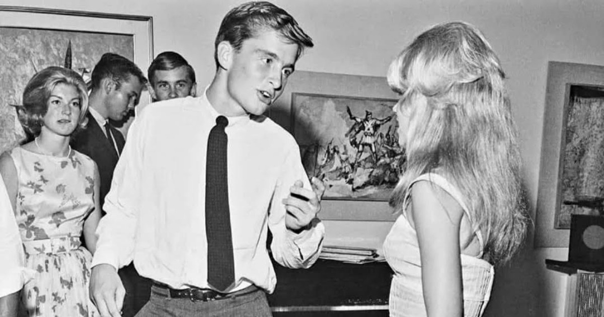 ¡Este actor tenía solo 18 años aquí! ¿Puedes adivinar quién es hoy?