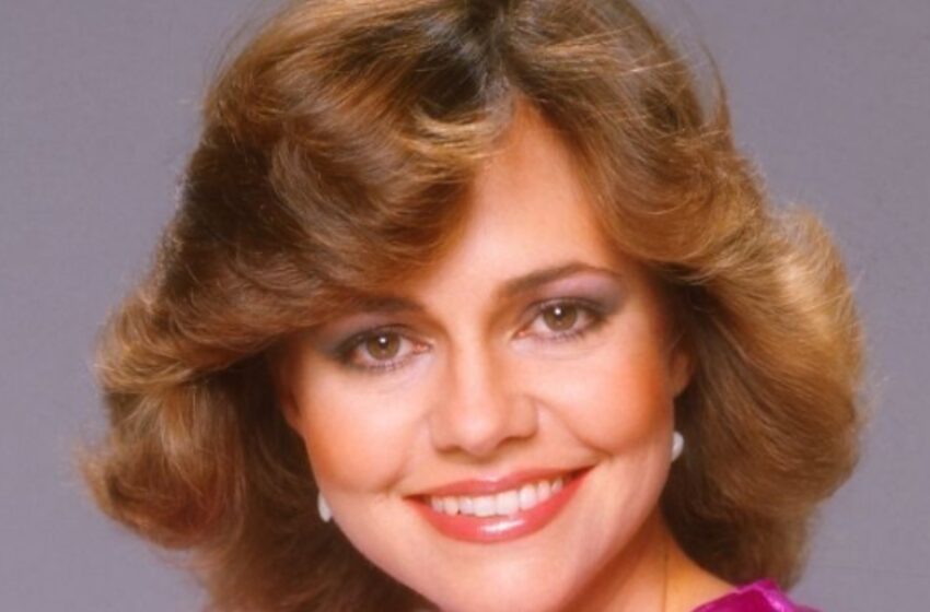  A los 78 años, ¡Sally Field enfrentó crueles comentarios sobre su “fealdad” por envejecer de forma natural!: ¿Cómo luce ahora?