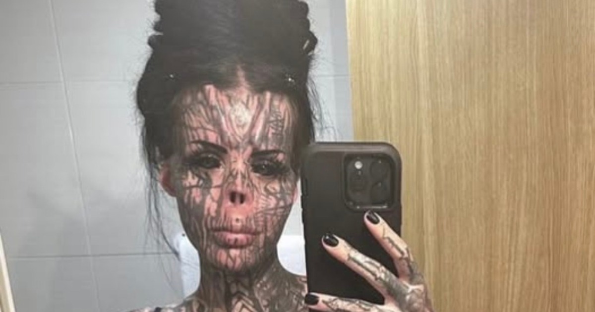 ¡Mujer tatuada que conserva su nariz en un frasco muestra impresionantes fotos del antes! ¡Mira las imágenes!