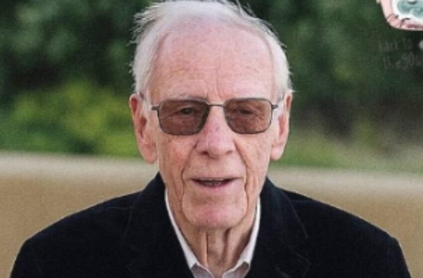 Feliz 85 cumpleaños a una verdadera leyenda del cine: esta estrella icónica sigue cautivando a sus fans — ¿puedes reconocerlo hoy?