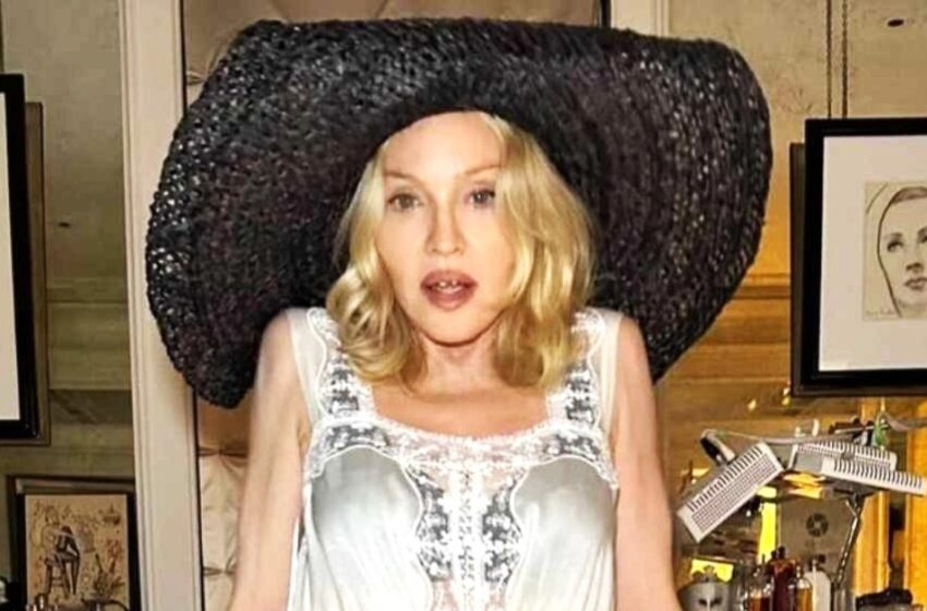 ¡Madonna presume fotos sin camisa de su joven prometido y silencia a los críticos! ¿Cómo se veía?