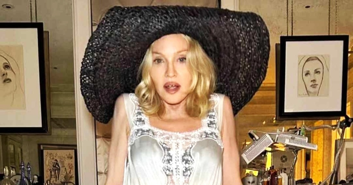 ¡Madonna presume fotos sin camisa de su joven prometido y silencia a los críticos! ¿Cómo se veía?