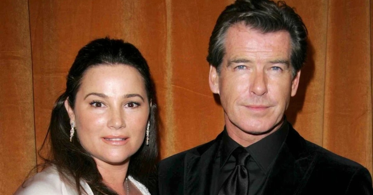 ¡El hijo de Pierce Brosnan, de 24 años, sorprende a los fans con nuevas fotos!: ¡El público dice que debería ser el próximo Bond!