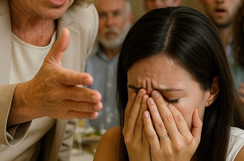 Mi suegra me gritó frente a los invitados y luego levantó la mano por culpa de una mesa mal puesta… pero entonces hice algo completamente inesperado.