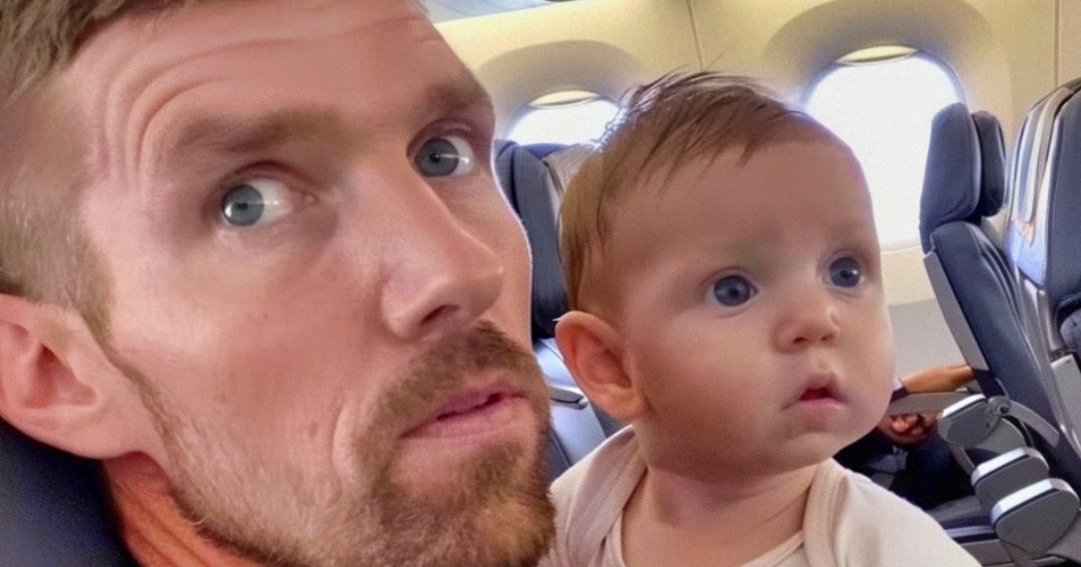 ¡Volando con un bebé llorando se convirtió en un momento que me dejó sin aliento y que nunca olvidaré!: ¡Descubre todos los detalles!